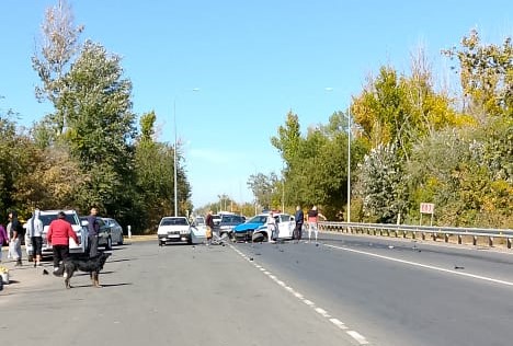«Скорая» и патрульная машина столкнулись в Уральске